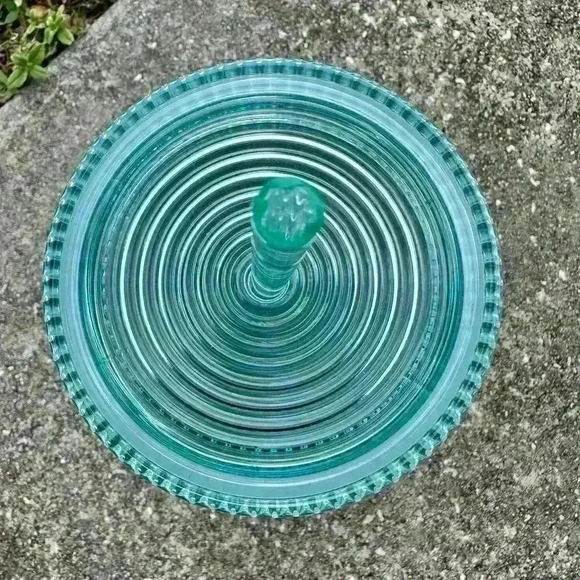 Starbucks Spring 2022 Iridescent Mermaid Scales Tumbler (Cold Cup) - Venti 24 oz - Picture 4 of 5